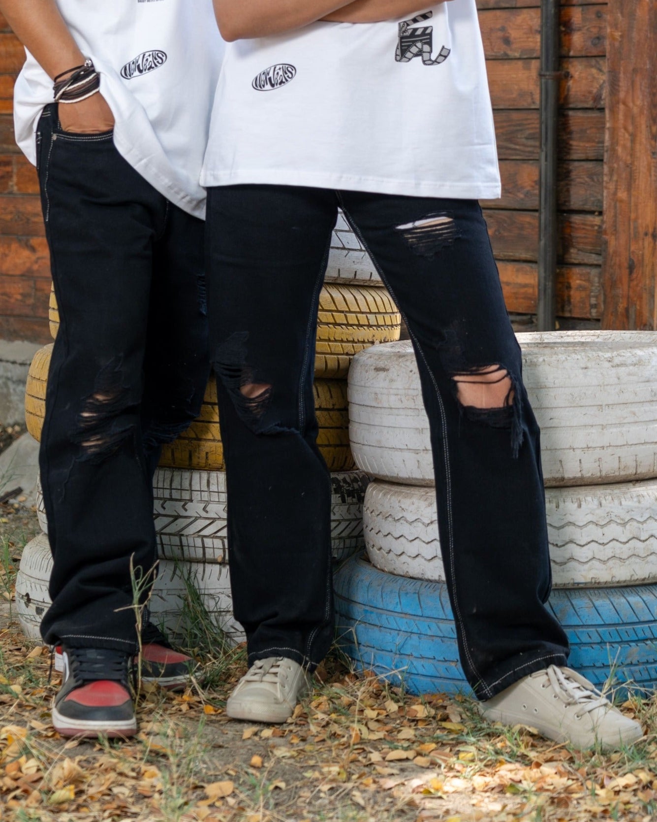 INFINITE BLACK RIPPED DENIM