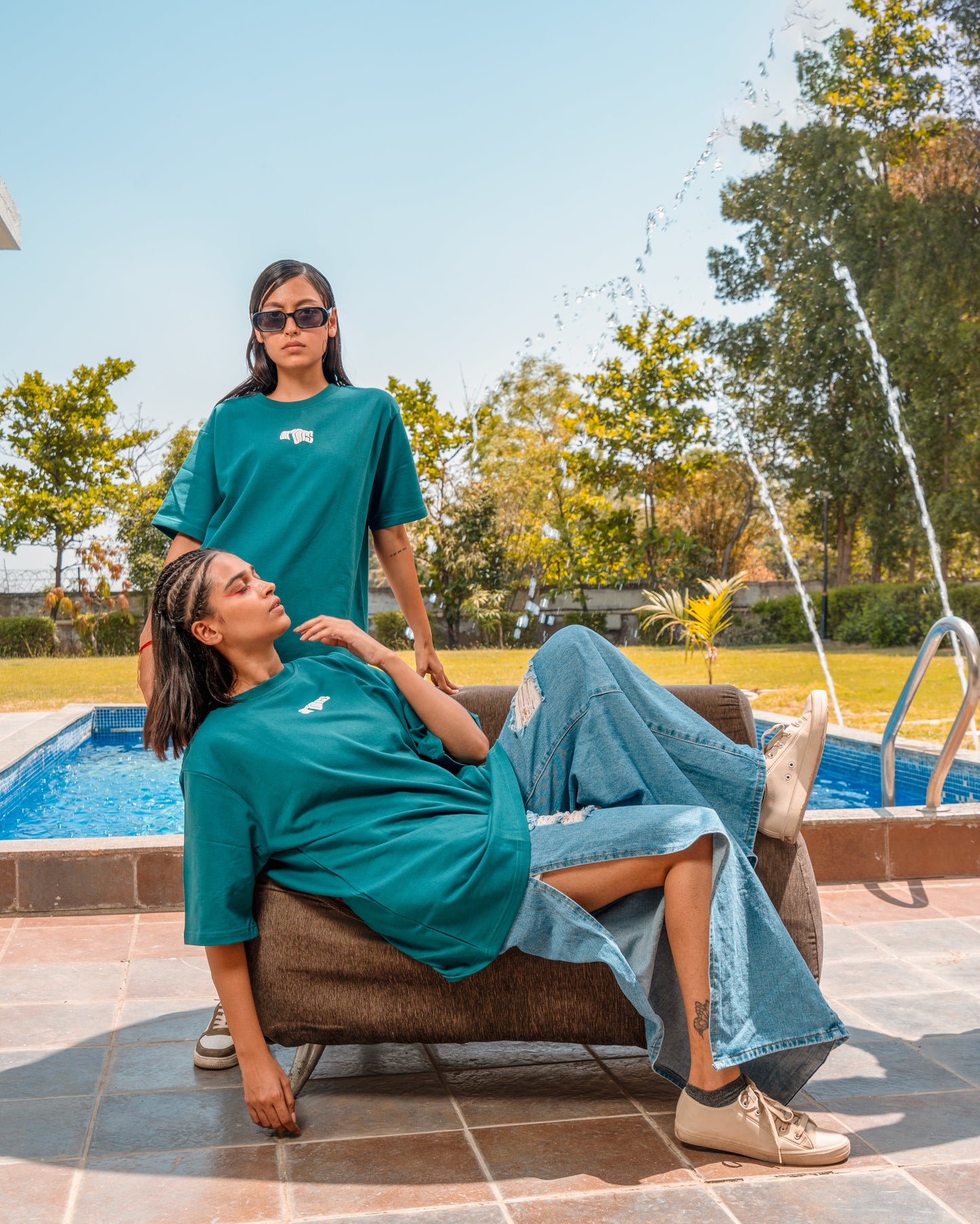 THE TEAL OVERSIZED T-SHIRT