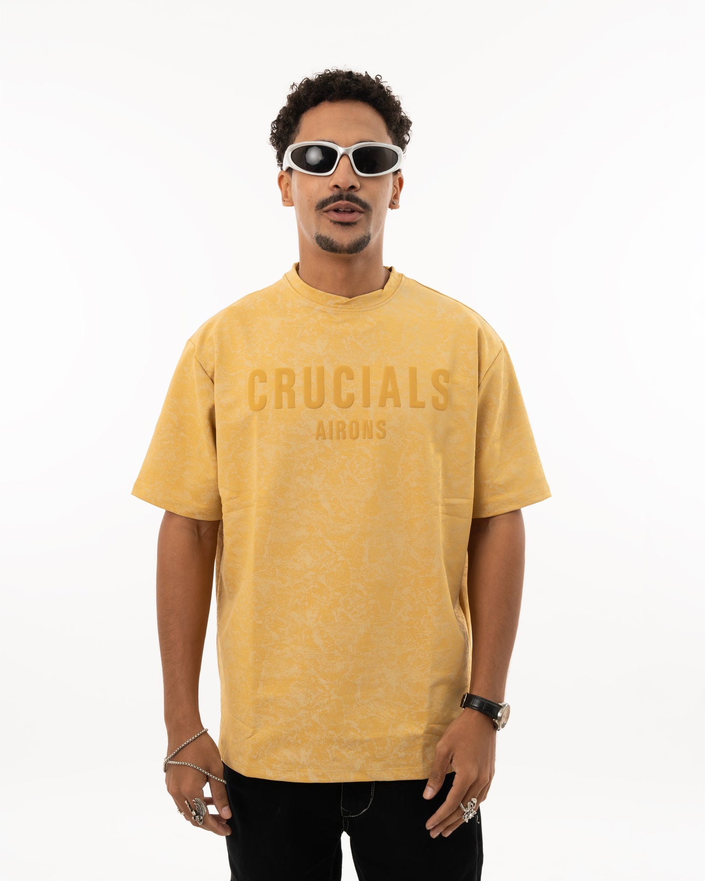 CRUCIALS OVERSIZED T-SHIRT - MUSTARD