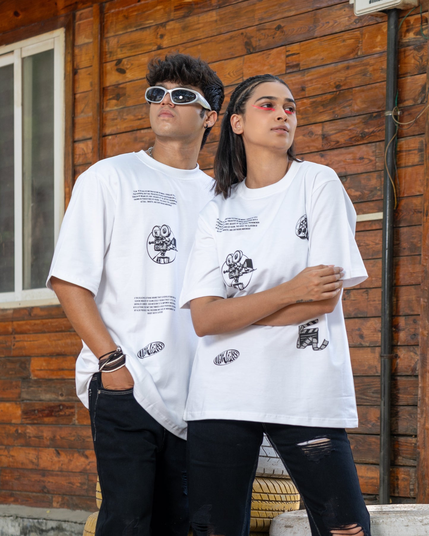 THE RETRO WHITE OVERSIZED T-SHIRT