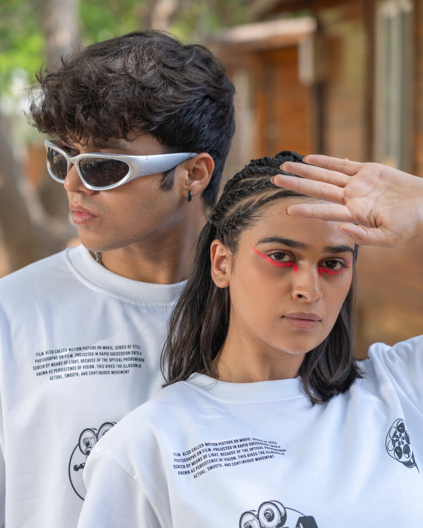 THE RETRO WHITE OVERSIZED T-SHIRT